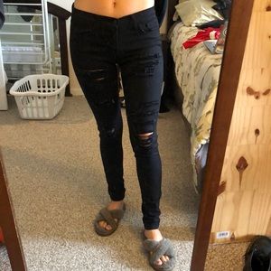 Flying monkey size 28 ripped skinny jeans